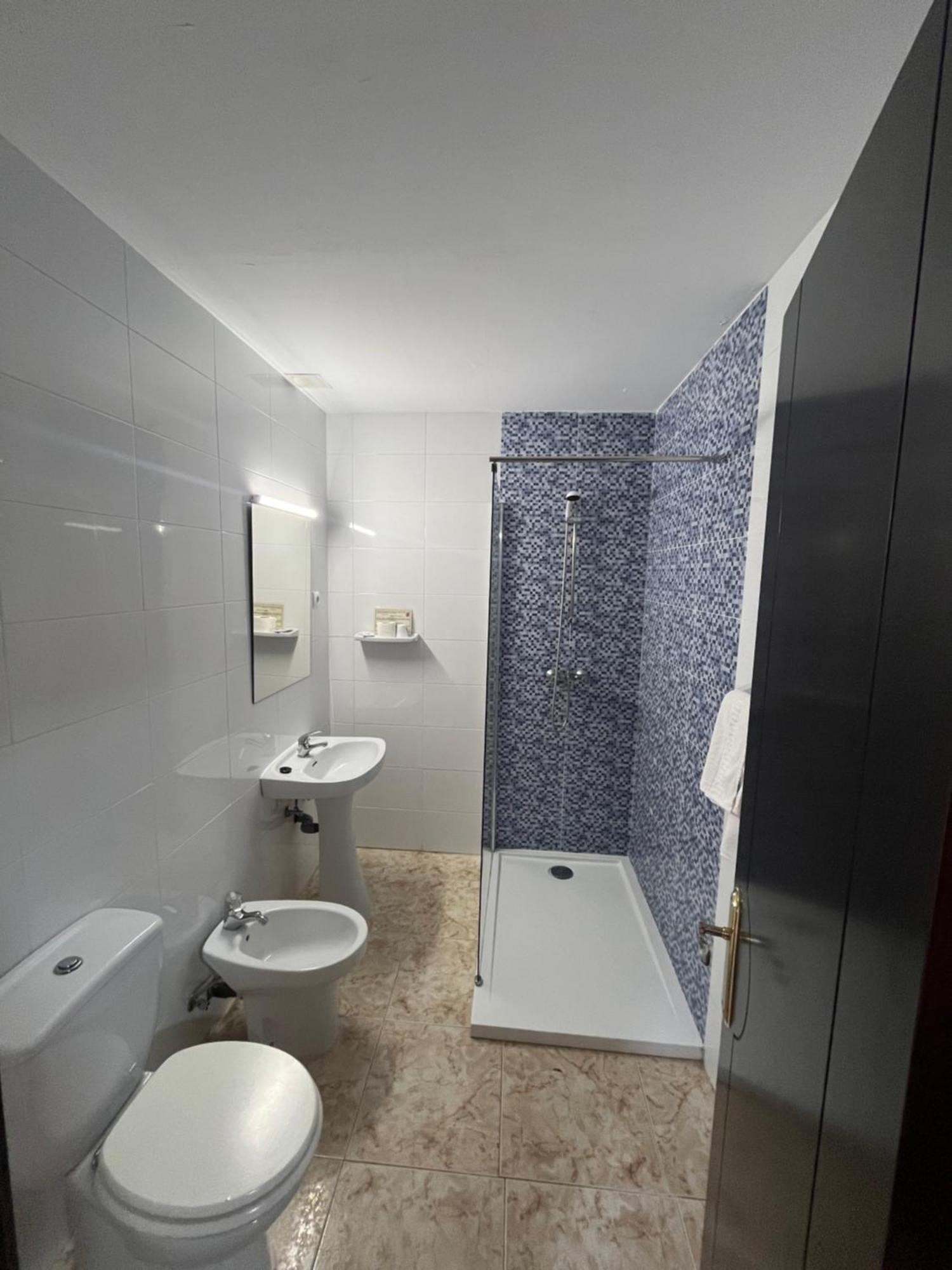 Hotel La Barca เลเป ภายนอก รูปภาพ