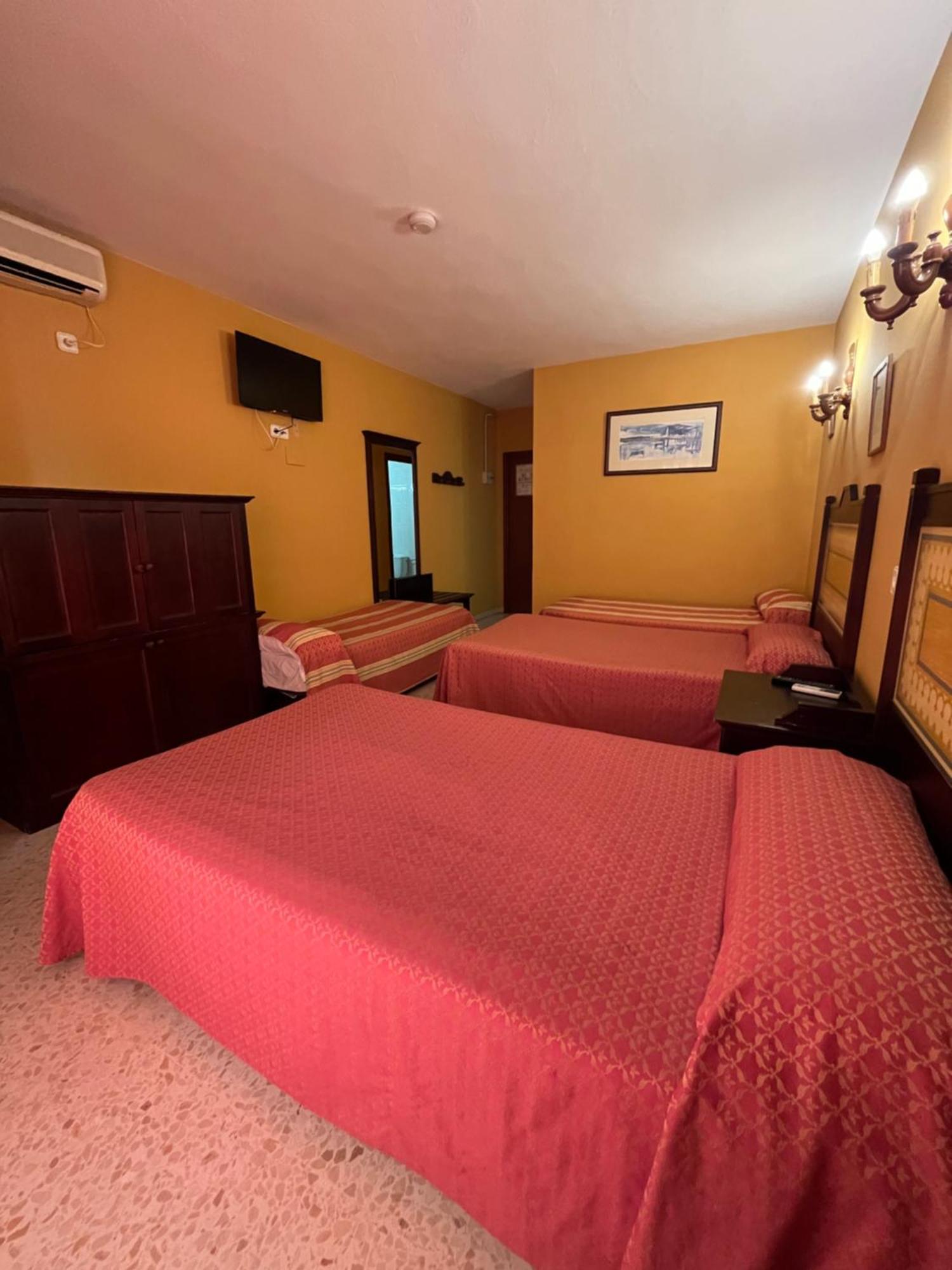 Hotel La Barca เลเป ภายนอก รูปภาพ